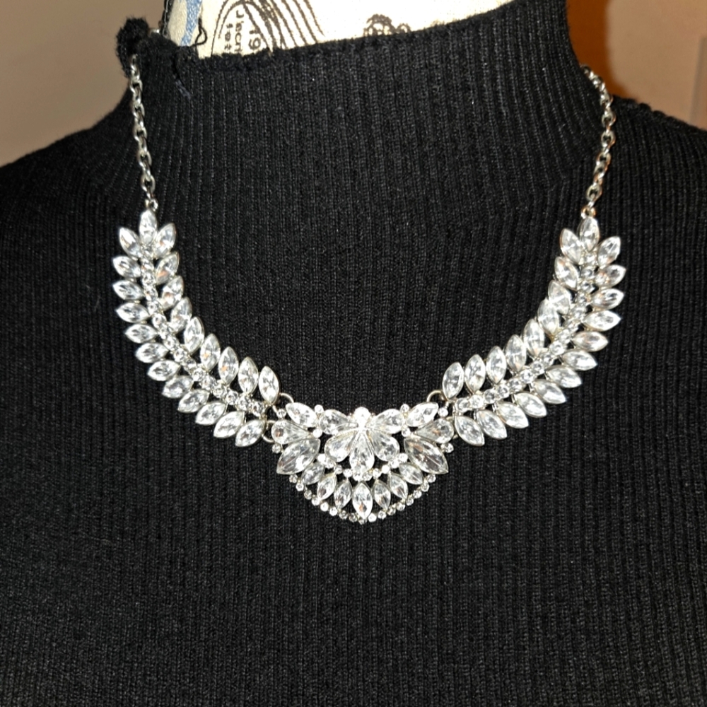 Elegant Silver Necklace